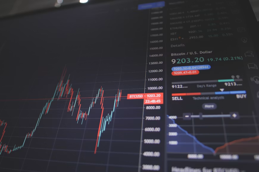 Top 4 Cryptos to Buy in 2026: BlockDAG, Chainlink, XRP, & Uniswap Take Center Stage